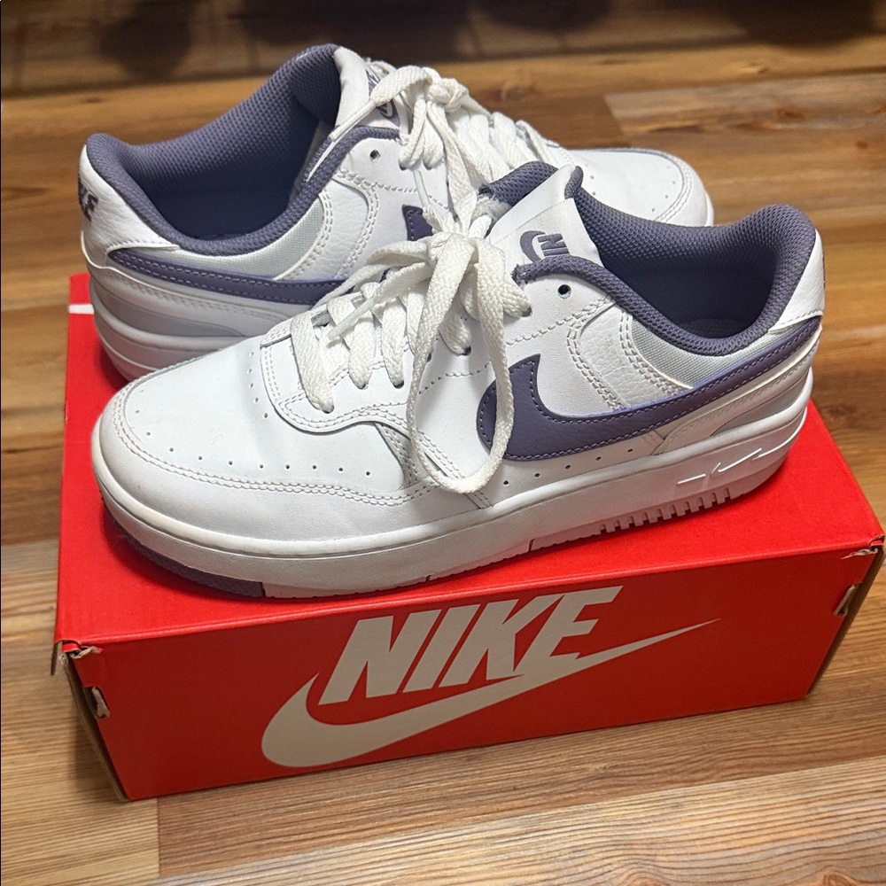 Nike White and Purple Gamma Shoes
